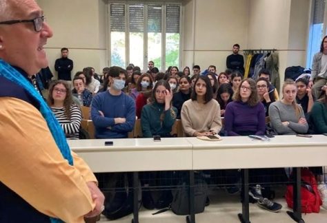 Seminario sobre hinduismo, paz y sostenibilidad en la Universidad de Parma