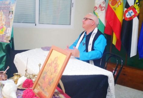 Juan Carlos Ramchandani, miembro del FIIT, lleva la India Mística a la Casa de Ceuta en Algeciras